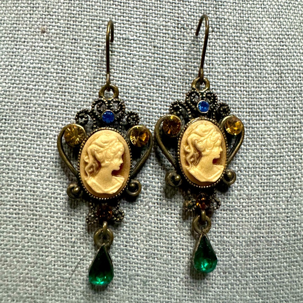 Cameo Earrings with glass rhinestones